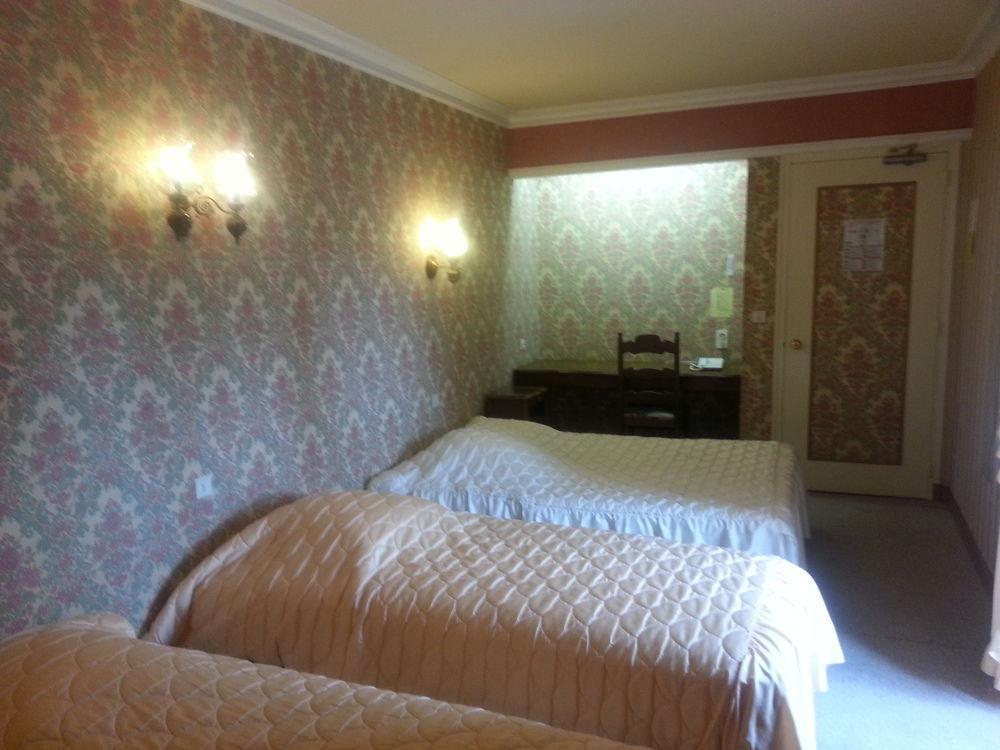 Hotel Central Chaunay Eksteriør bilde