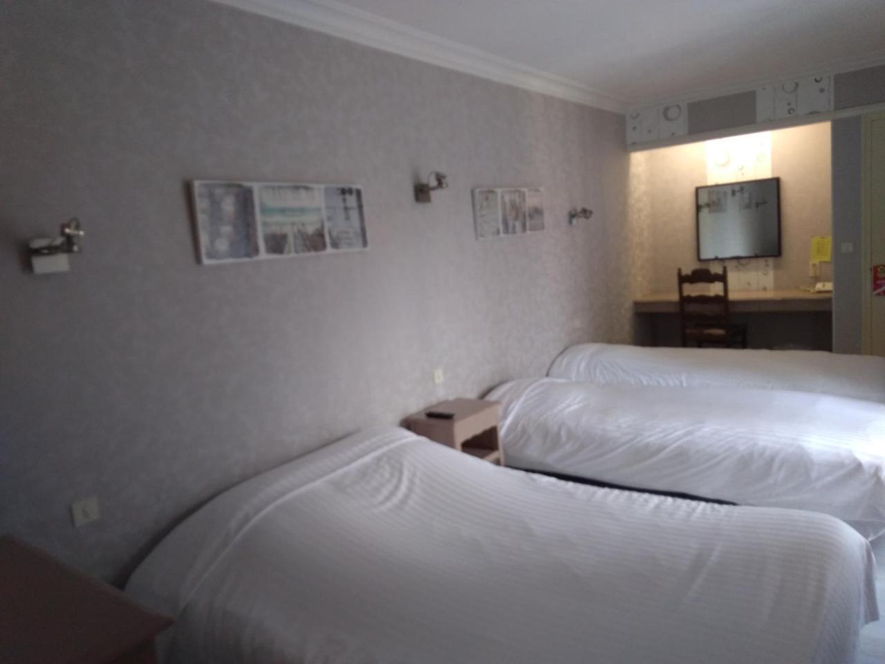 Hotel Central Chaunay Eksteriør bilde